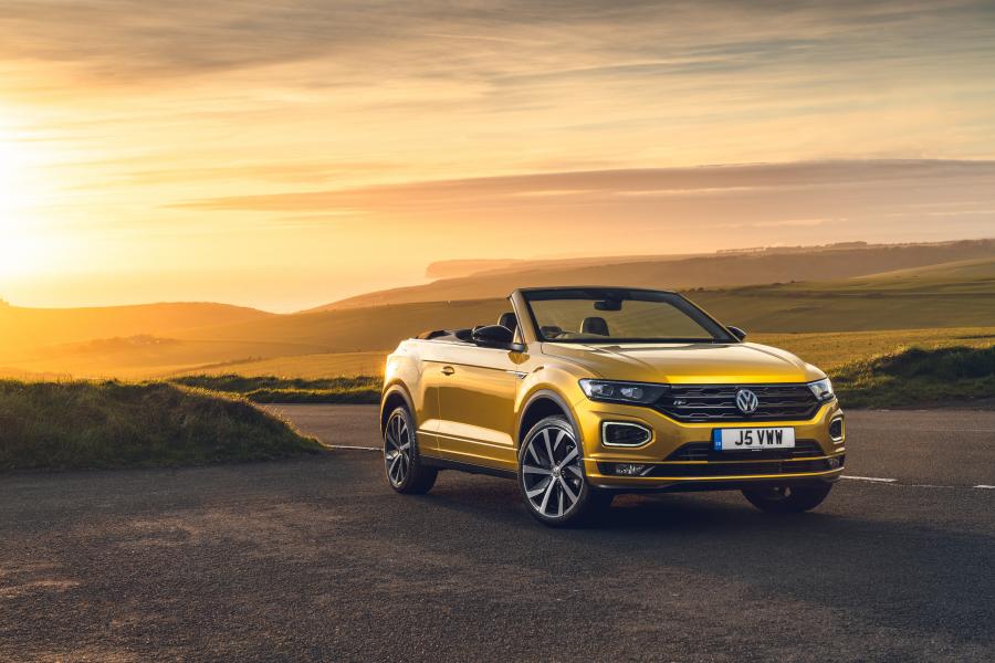  Volkswagen T-Roc Cabriolet R-Line 2020 года  (UK) (фото 17 из 40)
